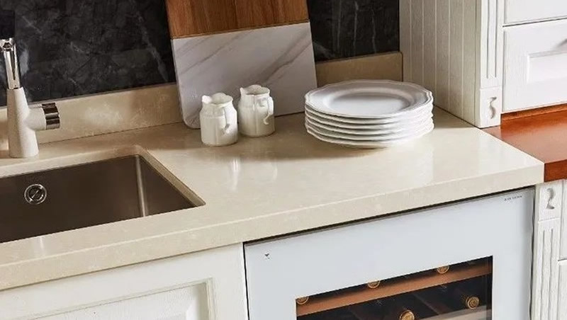 详解市面上常见的4种橱柜台面，哪一种性价比最高？
