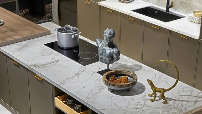 怎么选择橱柜台面？起底欧派橱柜为什么能用30年的秘密